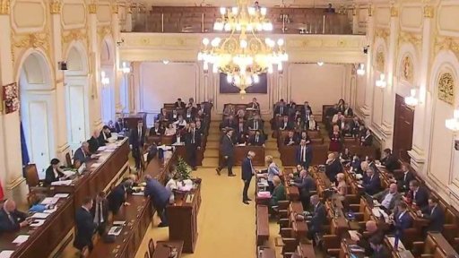 Mimořádná schůze sněmovny