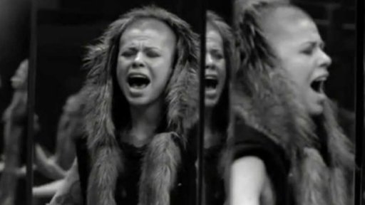 Kovacs ohlásila pražský koncert