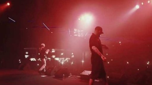 Ruský umělec hraje pro Ukrajinu