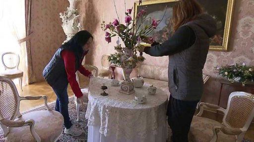 Sezona na zámcích Hradec a Raduň