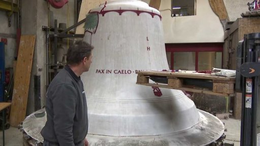 Odlévání zvonu pro Prahu