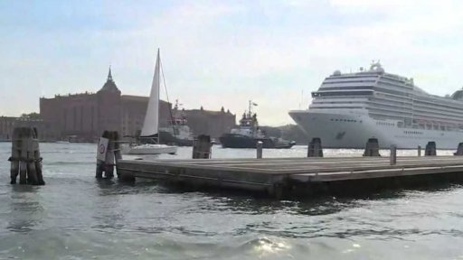 Benátky zpoplatní vstup do města