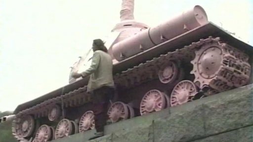 Porevolučním umění ve veřejném prostoru