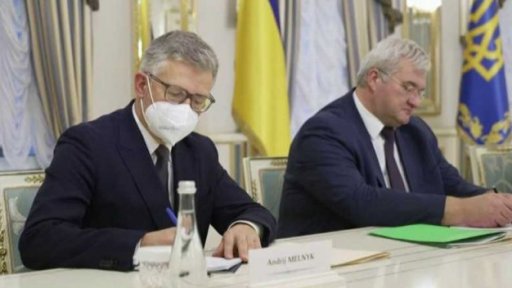 Rusko-běloruské cvičení a vývoj na Ukrajině + rozhovor s J. Landovským