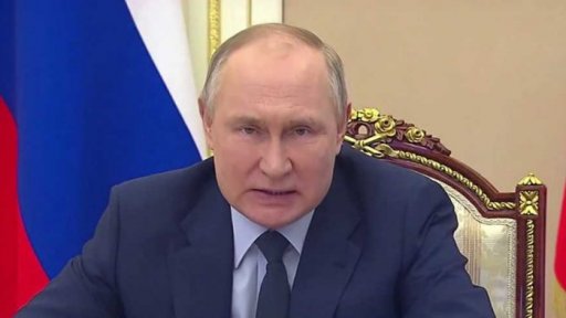 Rusko oznámilo, že dobylo Mariupol + rozhovor s T. Petříčkem