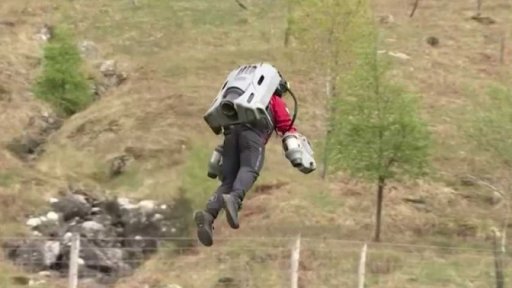 Tryskový oblek pro britské záchranáře