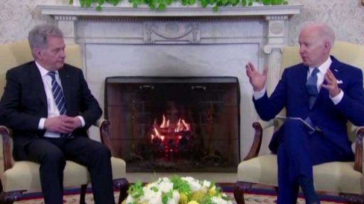 Finsko na prahu NATO + rozhovor s J. Schneiderem