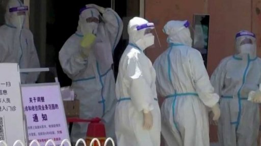 Covid-19: úleva i přetrvávající nebezpečí + rozhovor s R. Tachezy