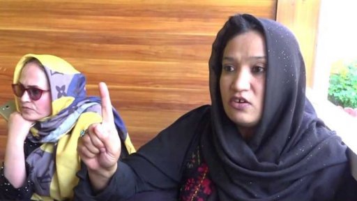 Afghánky musí zase povinně nosit burku + rozhovor se S. Horákem