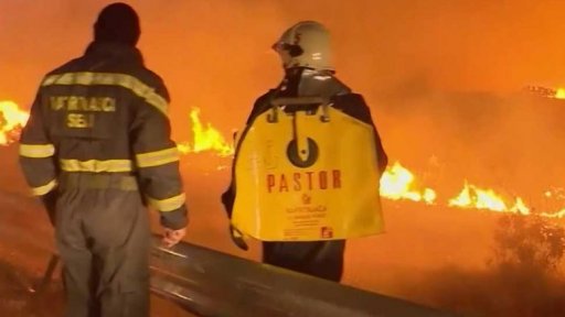 Evropou se šíří ničivé požáry