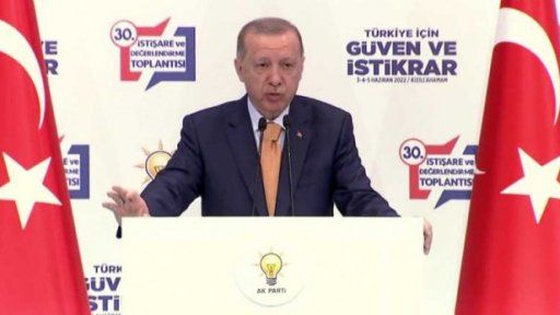 Turecko brzdí rozšíření NATO + rozhovor s P. Mackem