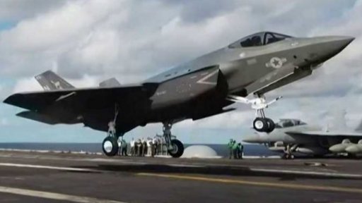 Závod nejmodernějších stíhaček na světě