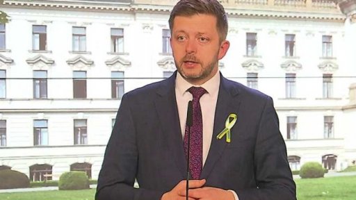 Vláda chce nouzový stav do konce května