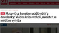 Mediální V4: slovenští novináři řeší vládní krizi, politici odjíždí na dovolenou