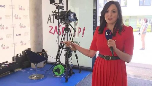 Novináři ve volebních štábech: pohled do zákulisí