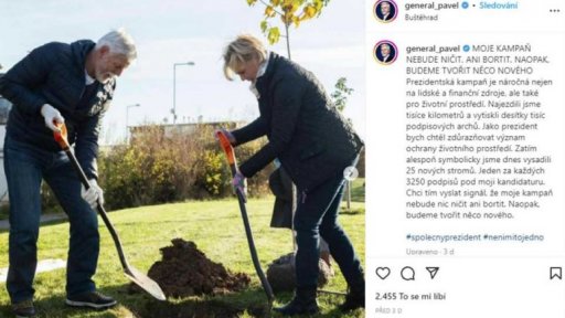 Prezidentští kandidáti a jejich snaha ukázat se přes sociální sítě neformálně