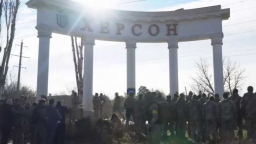 Proč některým novinářům na Ukrajině sebrali akreditace