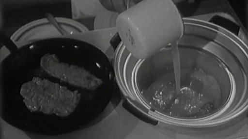 Elektrický kombinovaný rychlovařič Vařenka Romo (1956)