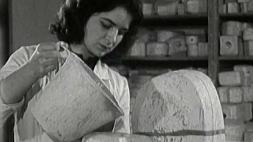 Proslulá keramická škola v Bechyni (1956)