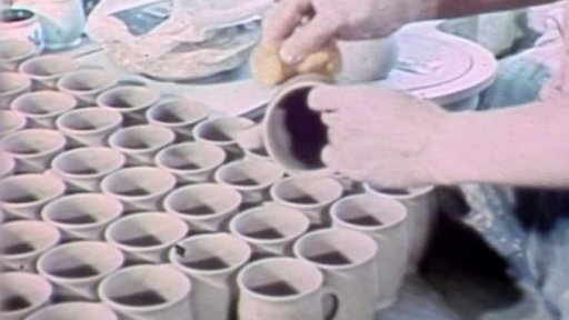 Vršovičtí hrnčíři z umělecké výroby Keramo (1985)