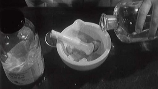 Vaření brambor a zachování vitamínu C (1959)