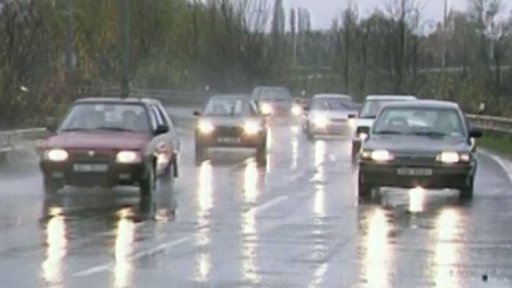 Povinnost svítit (2002)