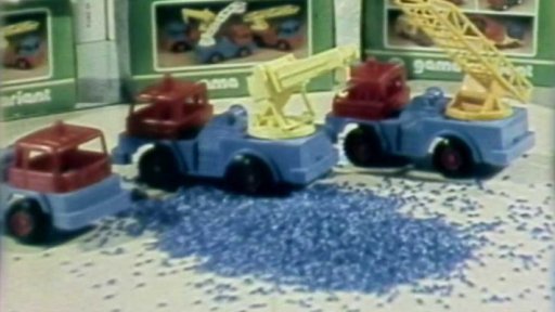 Produkce nových typů plastových autíček (1989)