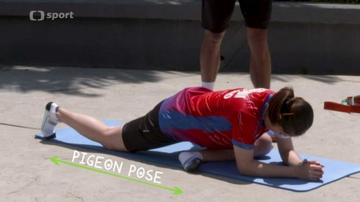 Rozcvička thajské hráčky Busanan Ongbamrungphan