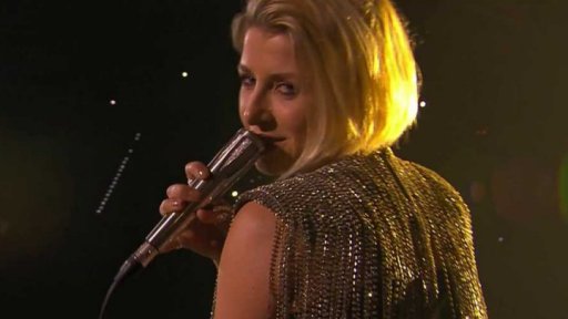 Cornelia Jakobs - Hold Me Closer