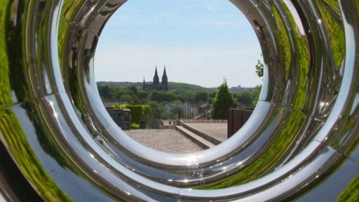 Art týden: výstavy soch Lukáše Raise a Čestmíra Sušky