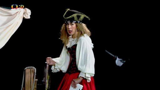 Pirátka Drsňačka se chce pomstít Jůhelákům.