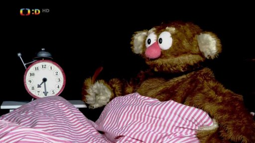 Jů a Hele najdou vlaštovčí pírko