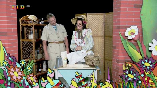 Pipeta sleduje v křšťálové kouli Mufí zlobišárnu.