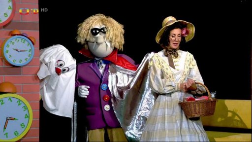 Jazzajíci hrají a zpívají Trick or Treat, to znamená že halloweensky koledují!