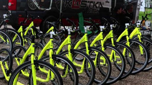 Noční koloběžkování