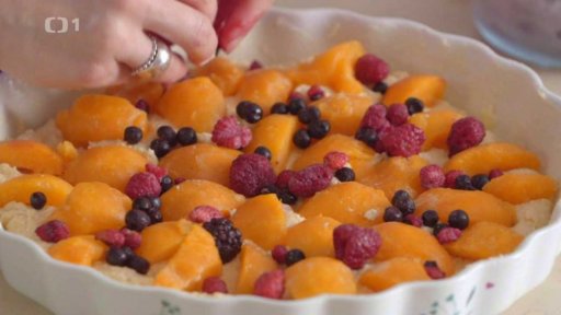 Mandlový koláč s ovocem