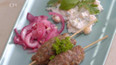 Kebab na špejli a cizrnový salát