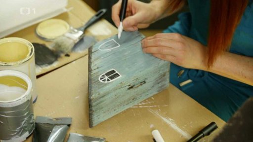 Netradiční výzdoba z dřevěných odřezků