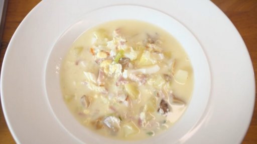 Polévka s nakládanými houbami