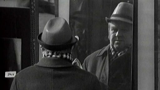 Zrcadlo – člověk - a skrytá kamera