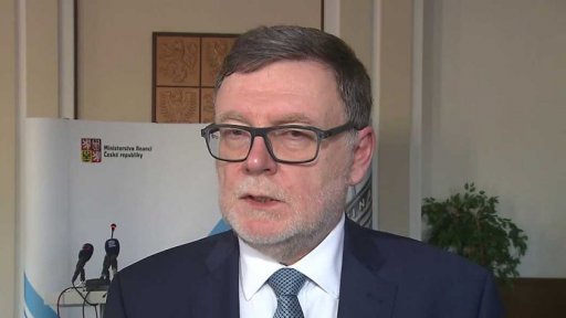 České domácnosti chudnou