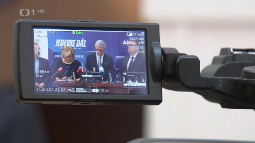 Třetí den jednání sněmovny o nižší valorizaci penzí