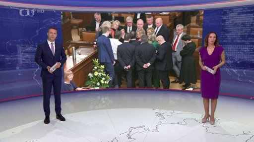 Jednání politiků o omezení vlastních platů