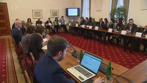 Petice odborů kvůli rušení poboček České pošty