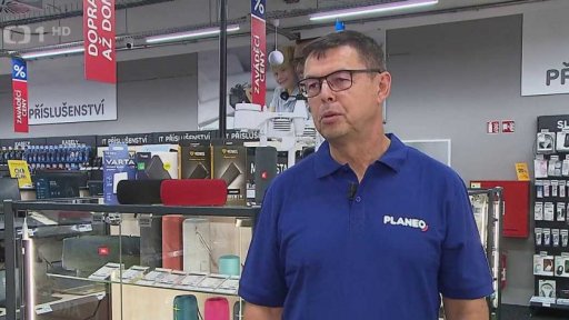 Nákupy před letní dovolenou