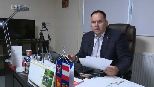 Sněmovna o vládním úsporném balíčku