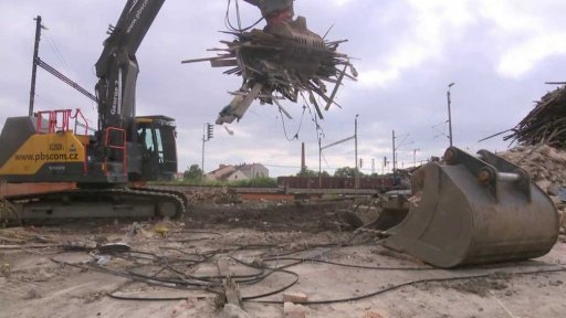 Bourání budovy dolního nádraží v Brně