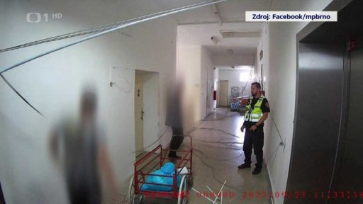 Zdrogovaný muž vytrhal kabely v brněnské nemocnici