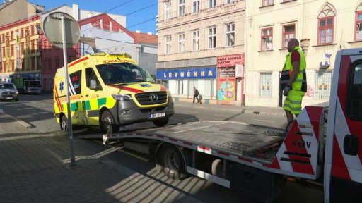 Nehoda sanitky v Brně