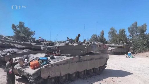 Izraelské manévry na satelitních záběrech